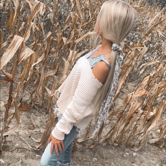 Meet your Posher, Becca - Picture 3 of 7